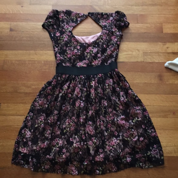 Fancy dress - Picture 2 of 2